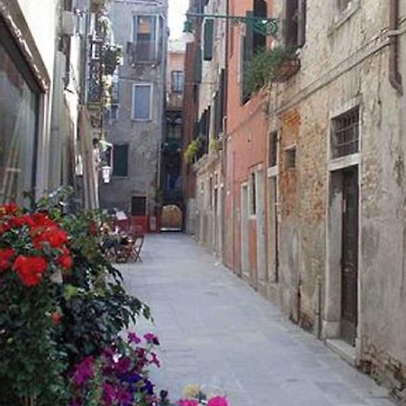 Ca' San Silvestro 2 Terrazze Nel Cuore Di Venezia Ngoại thất bức ảnh